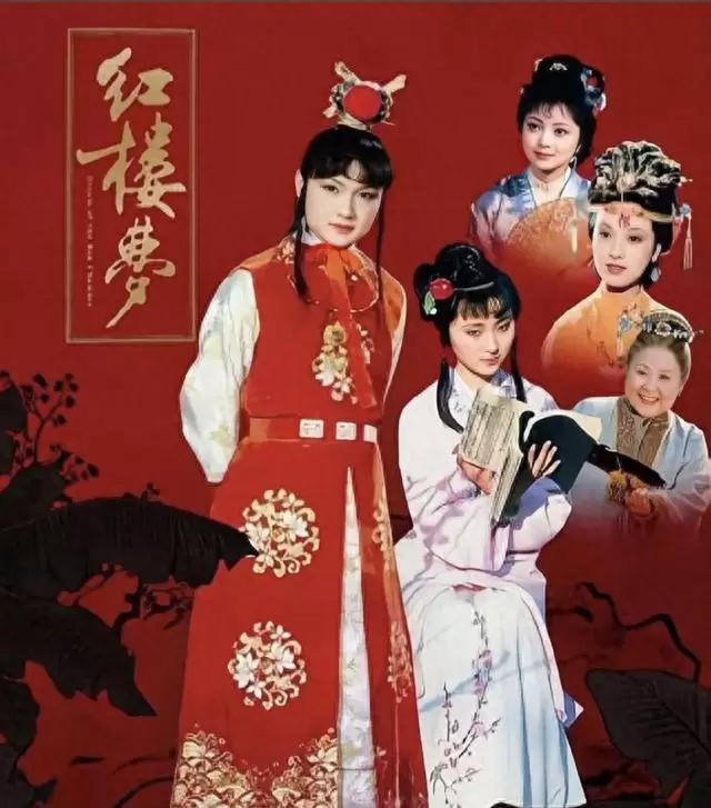 郑晓龙新版《红楼梦》进入拍摄攻坚期：实景大观园封顶、研修营结业，流量与经典的拉锯持续升温：现场图