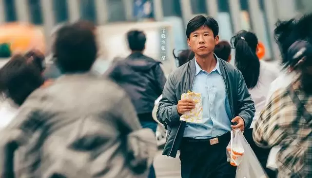 《低智商犯罪》上线：王骁王传君田曦薇主演，紫金陈首部轻喜剧悬疑剧：现场图