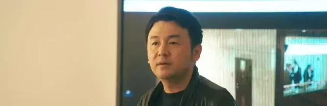《低智商犯罪》开播：王传君演周荣，王骁饰张一昂，田曦薇素颜演警察：现场图